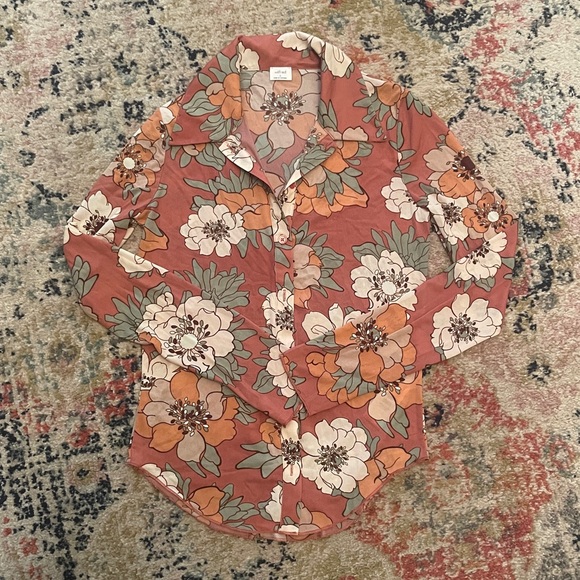 NWOT Sheer Aritzia Button Down - Picture 1 of 2